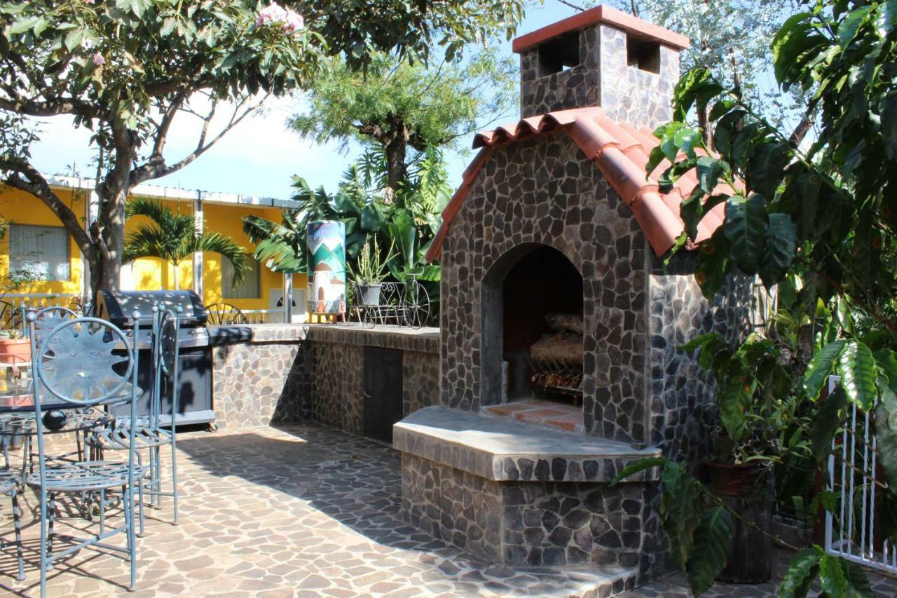 Las Casitas Hostal-Ataco Concepción de Ataco エクステリア 写真